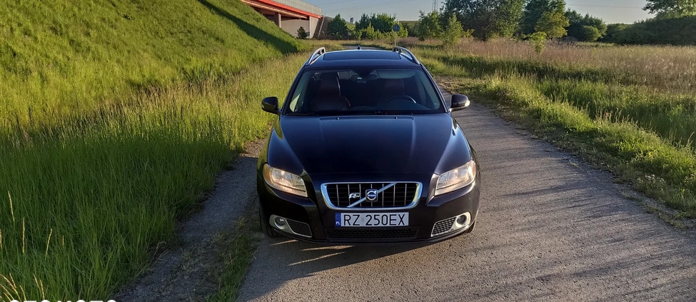Volvo V70 cena 25900 przebieg: 333500, rok produkcji 2009 z Rzeszów małe 137